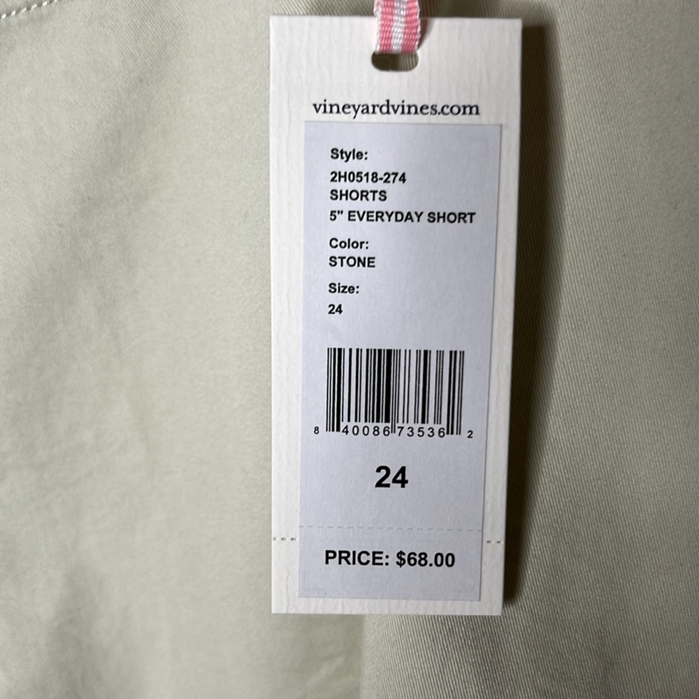 Vineyard Vines 5 Inch Herringbone Every Day Shorts
Size 24
Color: STONE - Picture 4 of 9